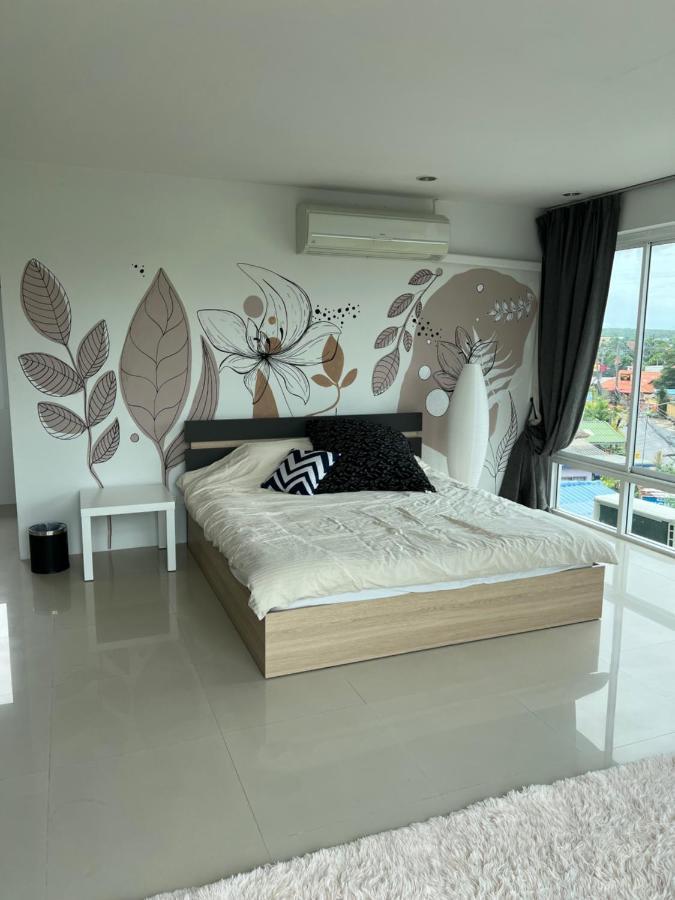 The Chu Cafe / Guesthouse Nai Harn Exterior foto
